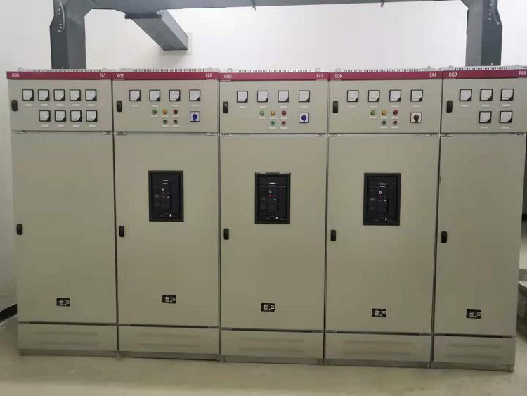 低壓抽出式開關柜 GGD (1).jpg