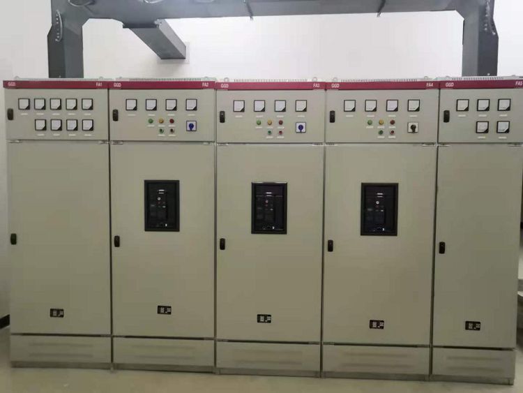 低壓抽出式開關柜 GGD (2).jpg