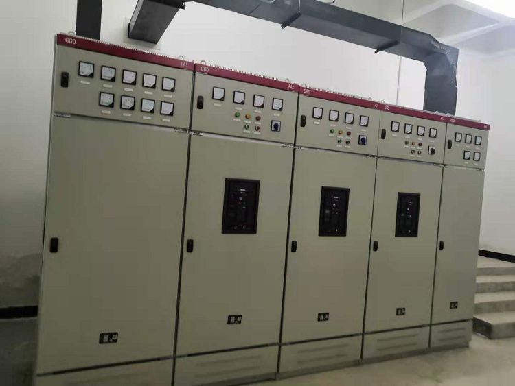 低壓抽出式開關柜 GGD (3).jpg